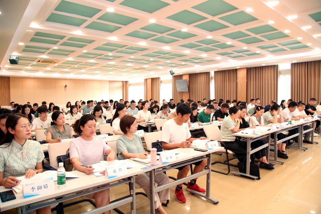 弘扬民族文化 感受民族风情——我校第四届民族文化节开幕